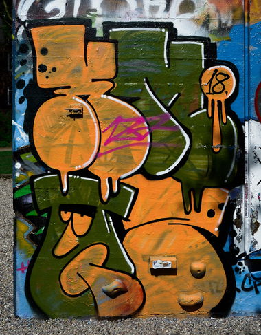 Graffiti Bombing - Photo by pilotpirx - hamburg, germany, urban