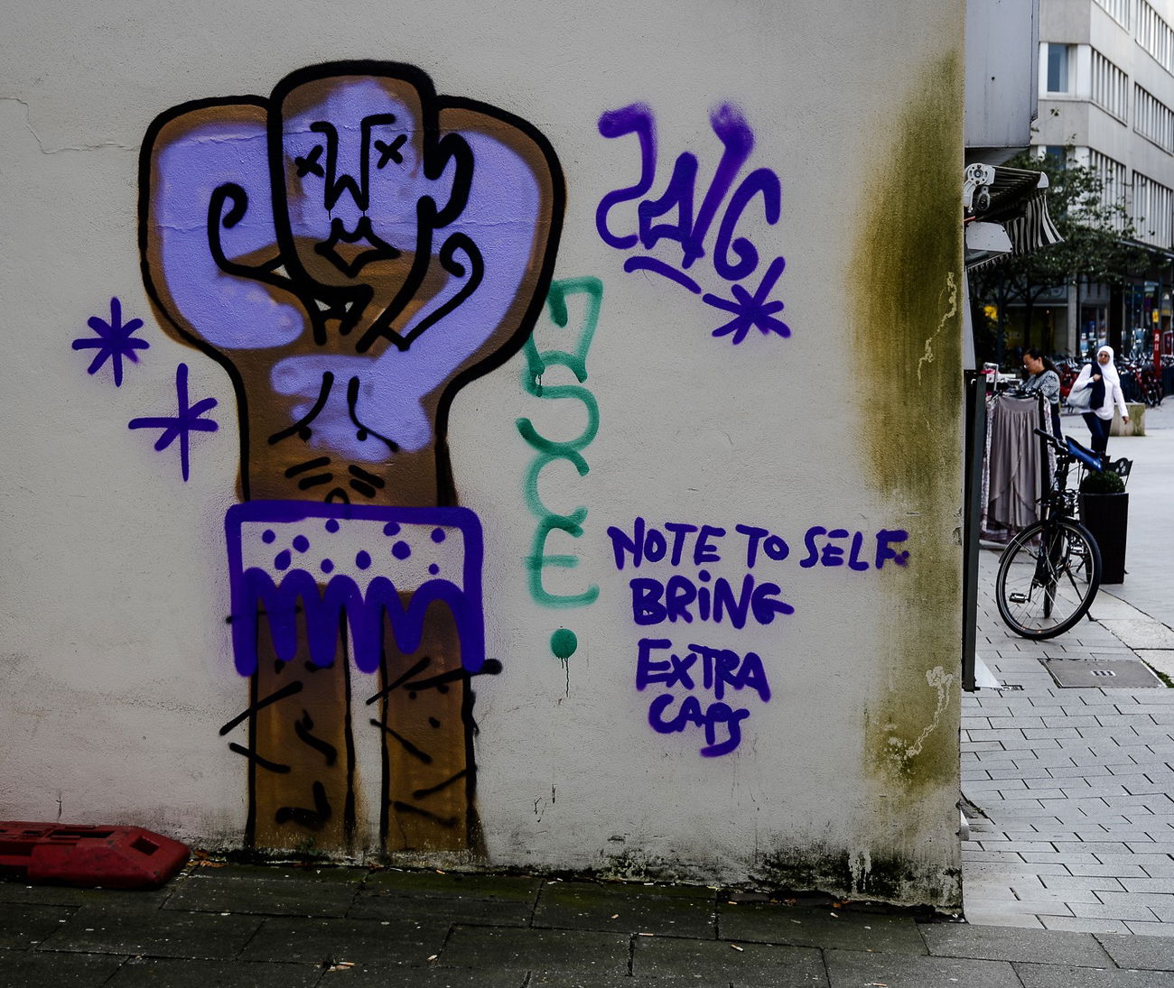 Graffiti Bombing - Photo by pilotpirx - hamburg, germany, urban
