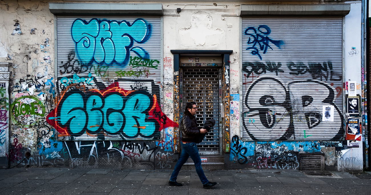 Graffiti Bombing - Photo by pilotpirx - srf, segr, sb