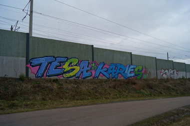 Graffiti Wall - Photo by pimmelpirat - tesa, karies, spr