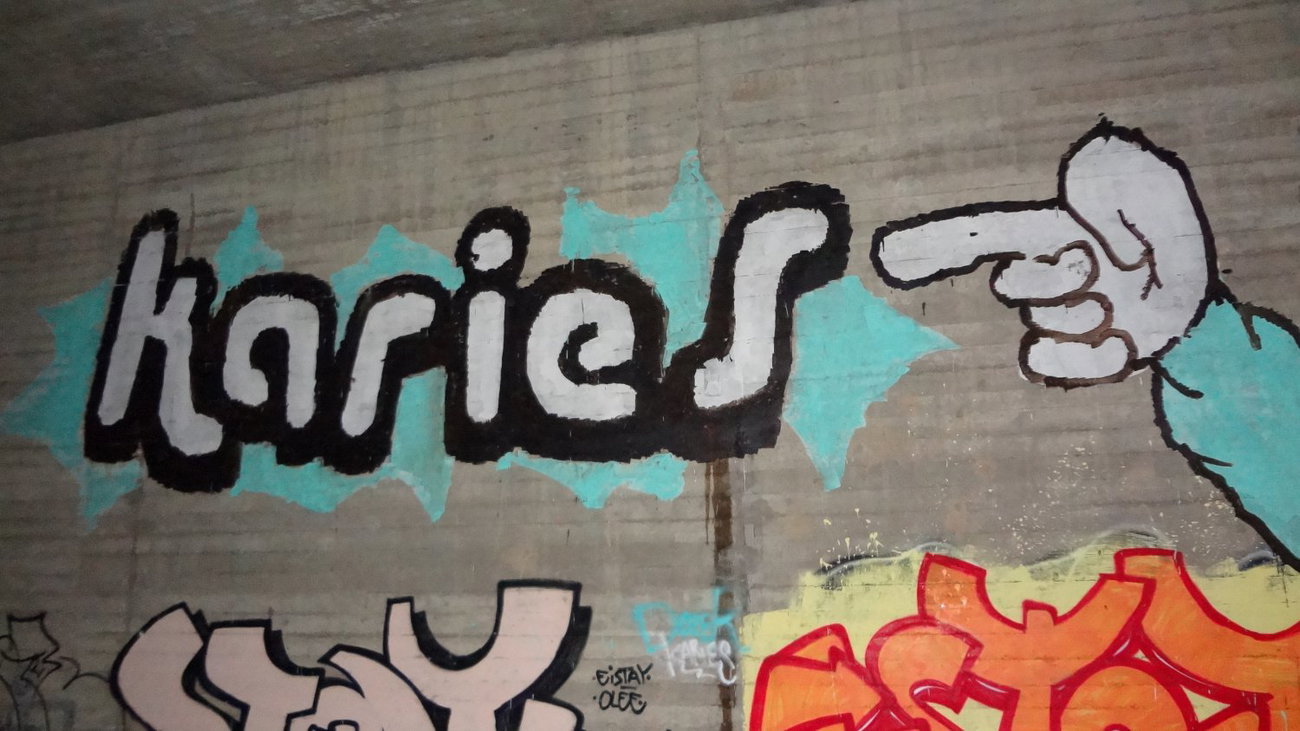 Graffiti Wall - Photo by pimmelpirat - stay, karies, dozer