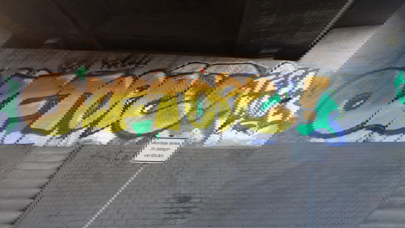 Graffiti Wall - Photo by pimmelpirat