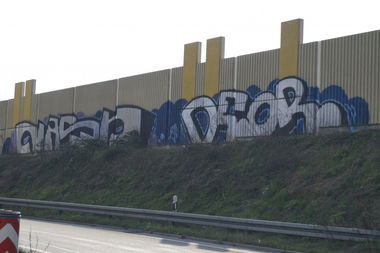 Graffiti Wall - Photo by pimmelpirat