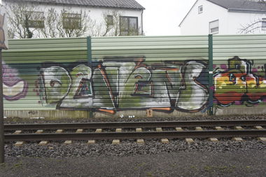 Graffiti Bombing - Photo by pimmelpirat - demens