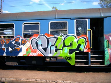 Graffiti Train in Budapest - Photo by plasticdopesme - train, budapest (2008)