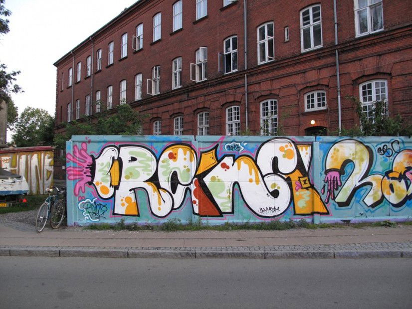 Graffiti Wall - Photo by plasticdopesme - roins, ruins, plast.sck (2013)