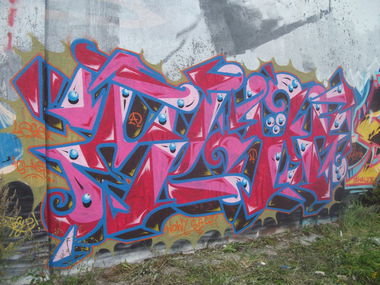 Graffiti Wall - Photo by plikone - plik (2014)