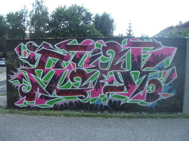 Graffiti Wall - Photo by plikone - plik (2014)