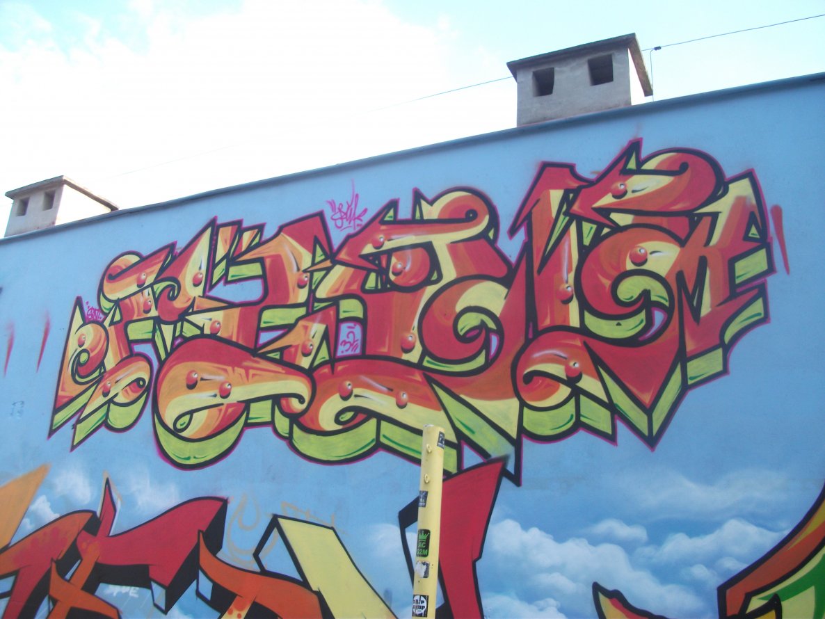 Graffiti Wall - Photo by plikone - plik (2014)