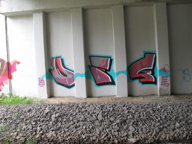 Graffiti Bombing in Saint Petersburg - Photo by plue