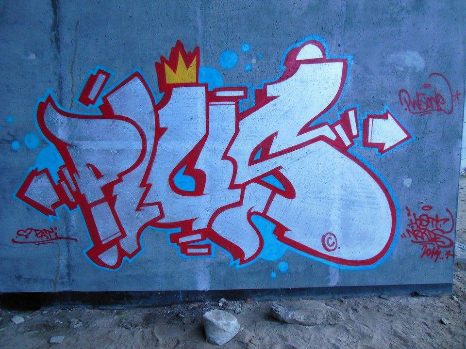 Graffiti Bombing - Photo by plusone