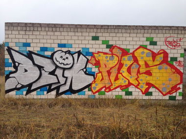Graffiti Bombing - Photo by plusone