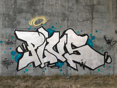 Graffiti Wall - Photo by plusone