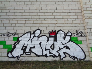 Graffiti Bombing - Photo by plusone - minus, plus, nerds (2015)
