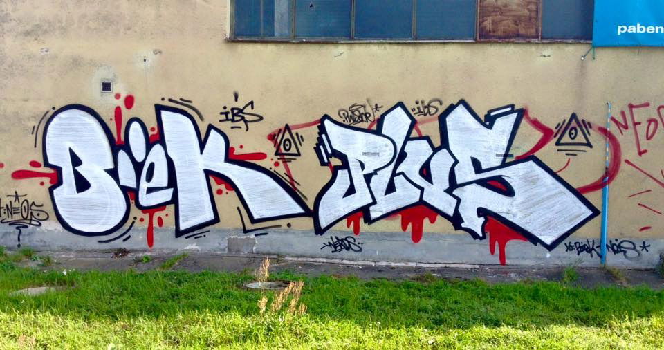 Graffiti Bombing - Photo by plusone (2015)