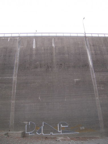 Graffiti Wall - Photo by poat - italy