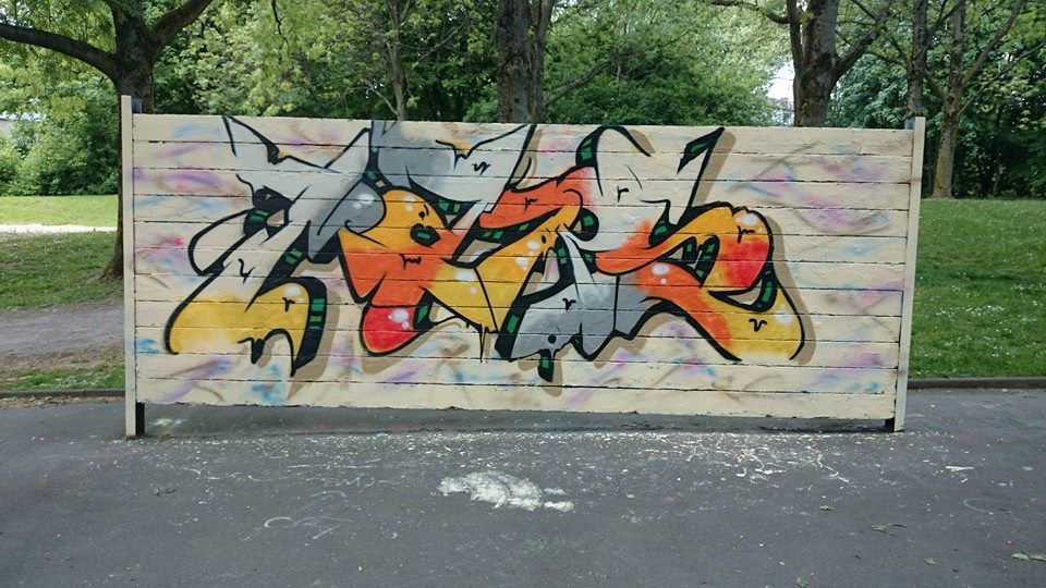 Graffiti Wall - Photo by pohsmarskabs - mars