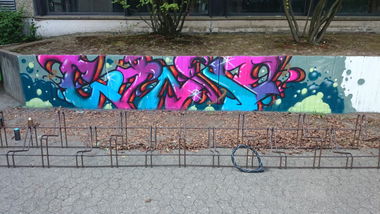 Graffiti Wall - Photo by pohsmarskabs - Ginko