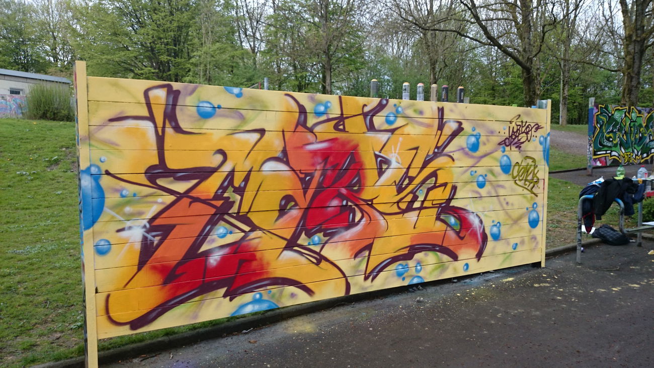 Graffiti Photo by pohsmarskabs - Mars