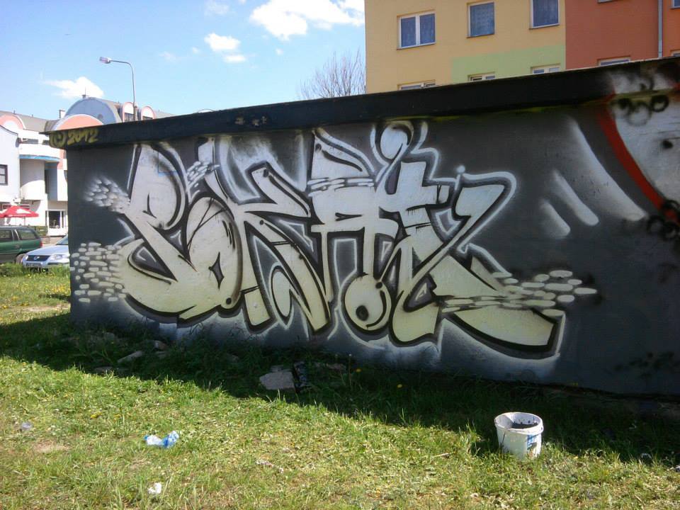 Graffiti Wall - Photo by pokatz_fstyd_phoe