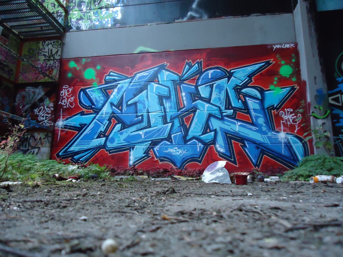 Graffiti Wall in Oldenburg - Photo by pokeoner - poke (2012)