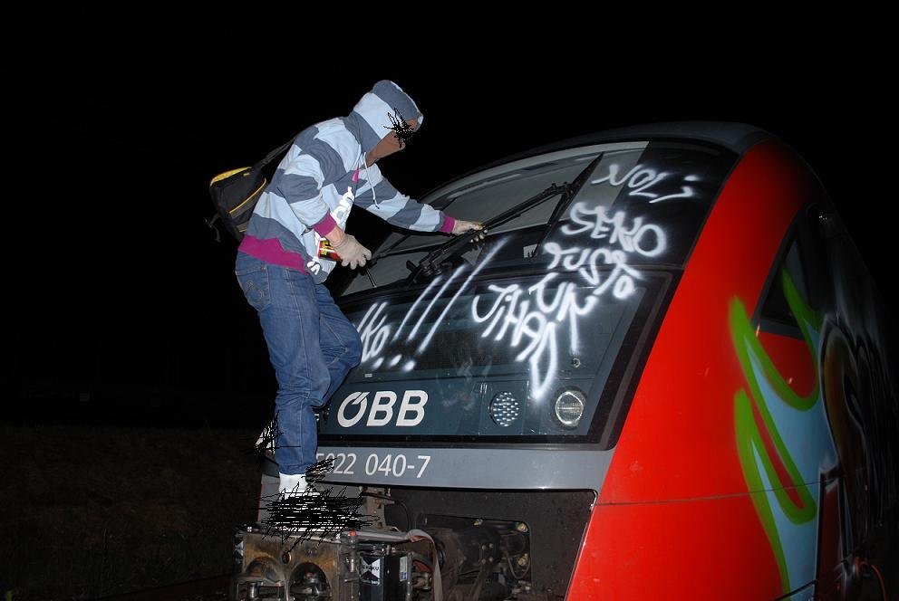 Graffiti Train - Photo by polandtrains
