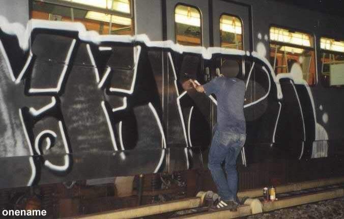 Graffiti Train - Photo by polandtrains