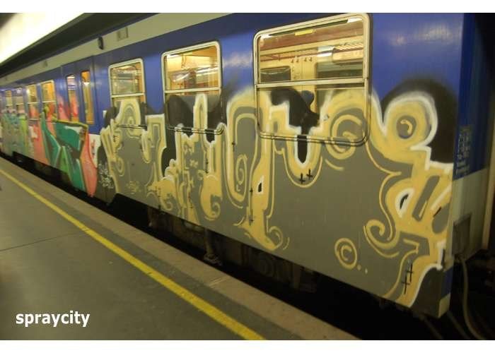 Graffiti Wall - Photo by polandtrains