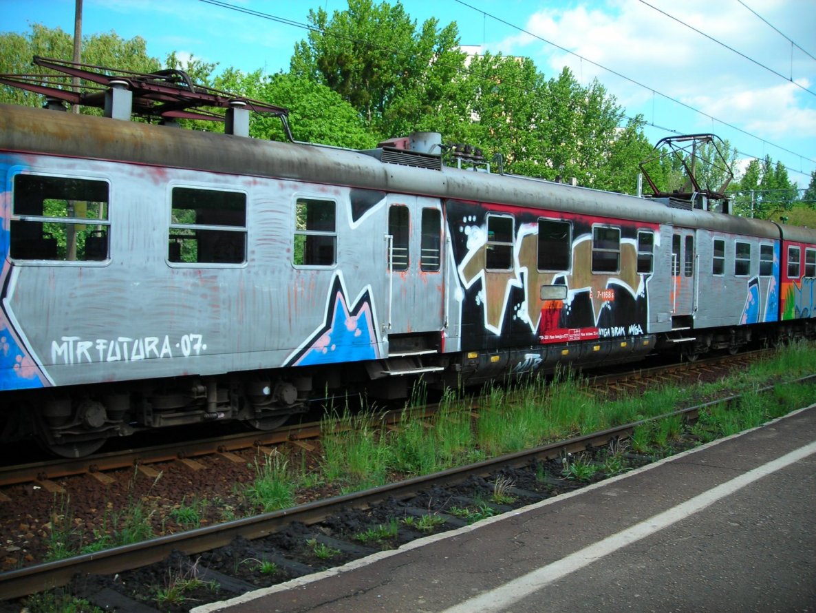 Graffiti Train - Photo by polandtrains