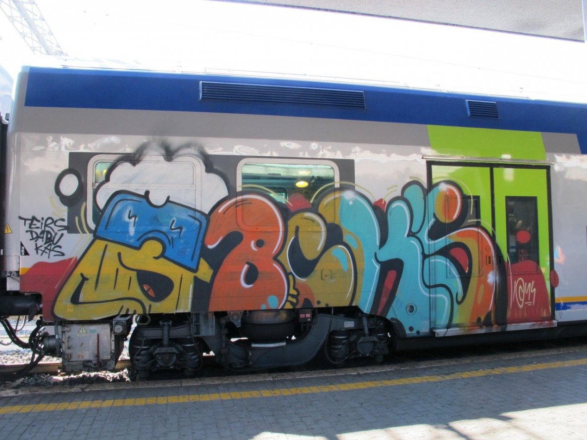 Graffiti Train - Photo by polandtrains