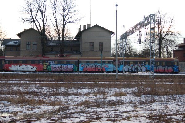 Graffiti Train - Photo by polandtrains