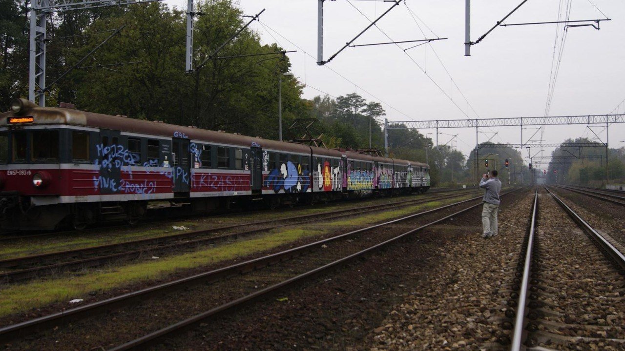 Graffiti Train - Photo by polandtrains