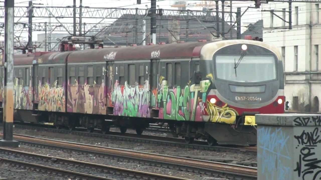 Graffiti Train - Photo by polandtrains