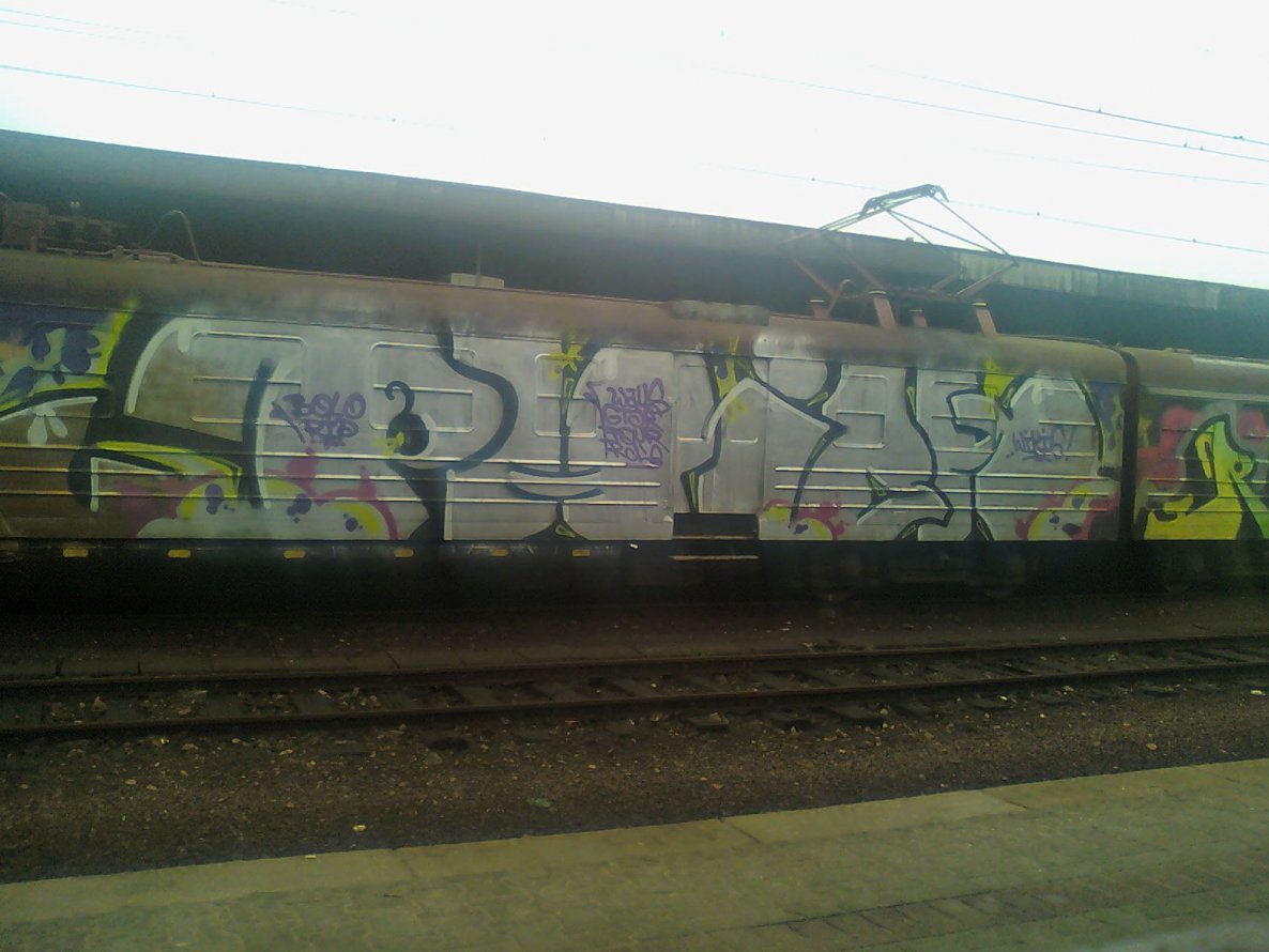 Graffiti Train - Photo by polandtrains