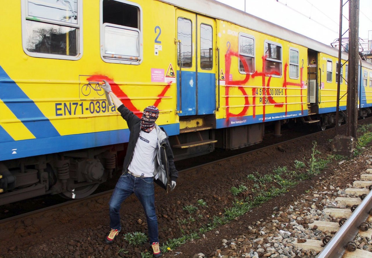 Graffiti Train - Photo by polandtrains