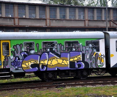Graffiti Train - Photo by polandtrains