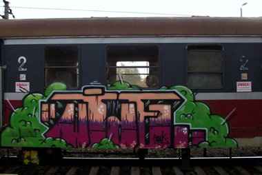 Graffiti Train - Photo by polandtrains