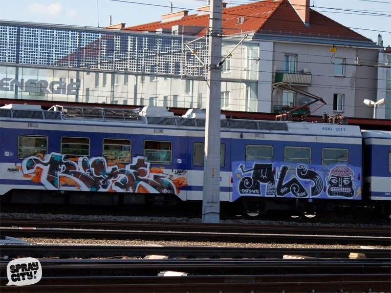 Graffiti Train - Photo by polandtrains