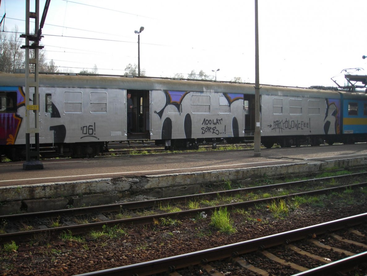 Graffiti Train - Photo by polandtrains