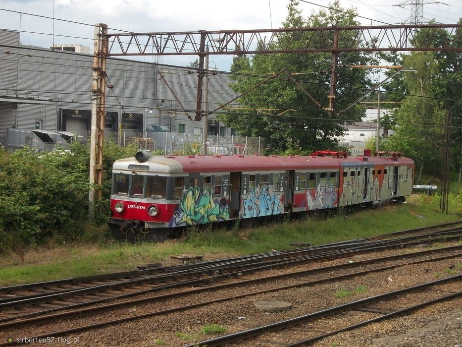Graffiti Train - Photo by polandtrains