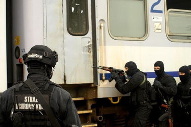 Graffiti Artwork - Photo by polandtrains