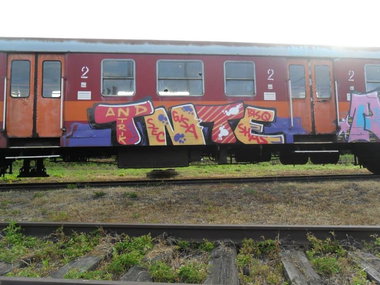 Graffiti Train - Photo by polandtrains