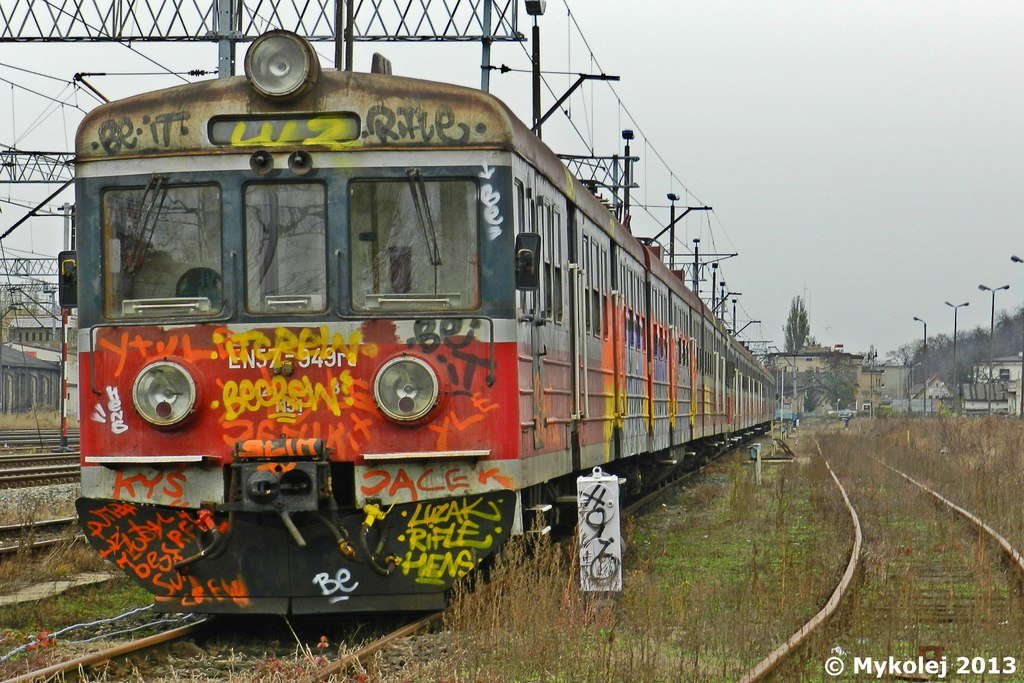 Graffiti Train - Photo by polandtrains