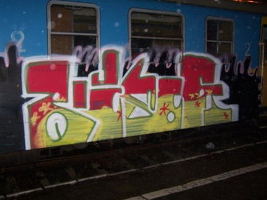 Graffiti Train - Photo by polandtrains