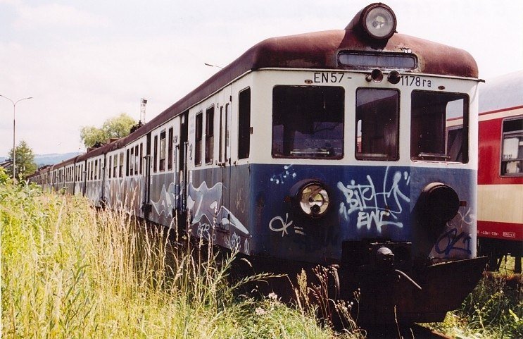 Graffiti Train - Photo by polandtrains