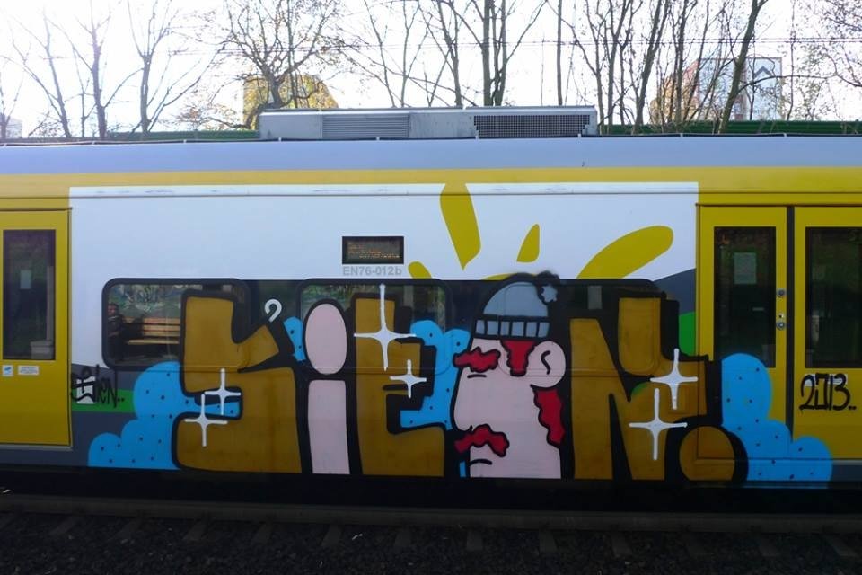 Graffiti Train - Photo by polandtrains