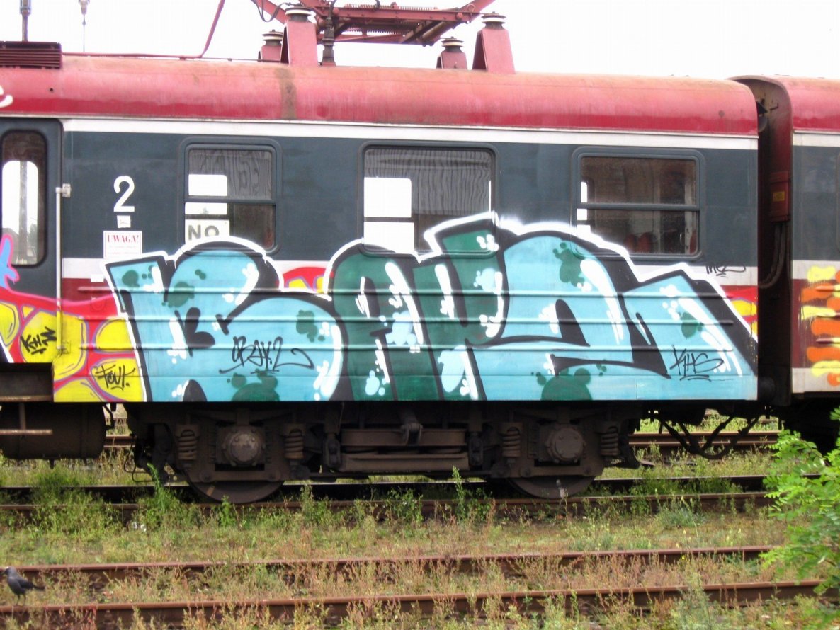 Graffiti Train - Photo by polskiezlote - bar2, khs
