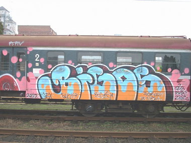 Graffiti Train - Photo by polskiezlote - bigos, rte, zhhs