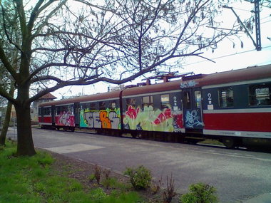 Graffiti Train - Photo by polskiezlote - cers, mleko