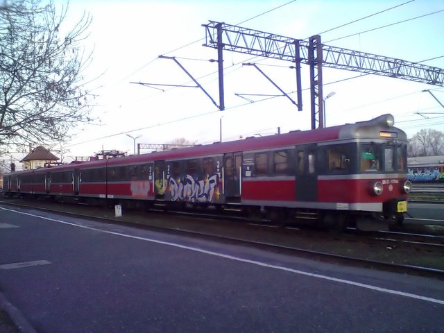 Graffiti Train - Photo by polskiezlote